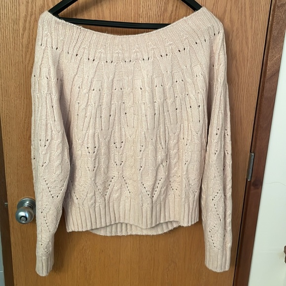 White House Black Market extra soft sweater - Picture 5 of 7